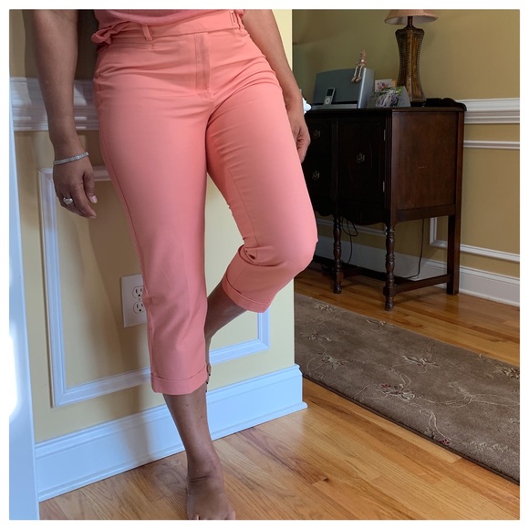 NWT! WHBM CORAL HAZE - SLIM CROPPED PANTS - Picture 3 of 16